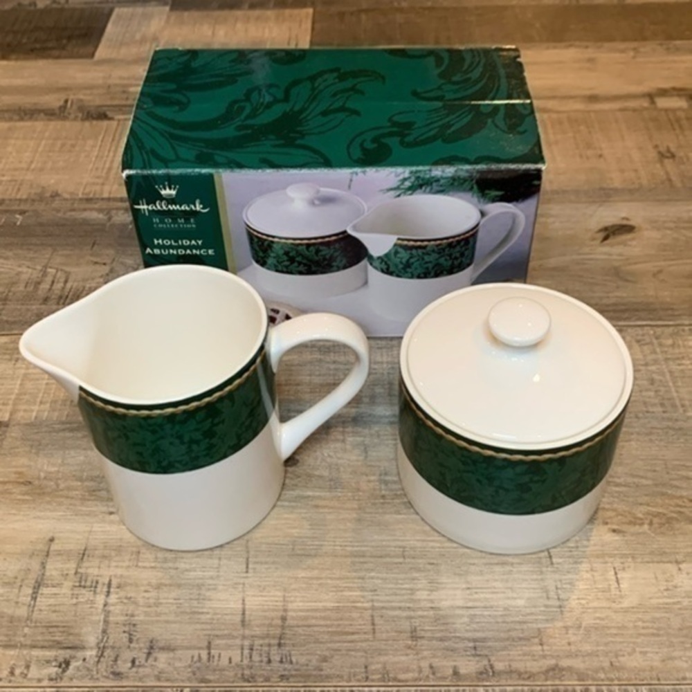 Sakura Holiday Abundance sugar and creamer set Fine China Hallmark Home  NIB
